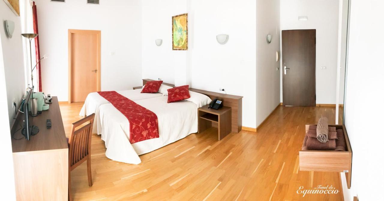 Hotel Baron Andilla Valdealgorfa エクステリア 写真